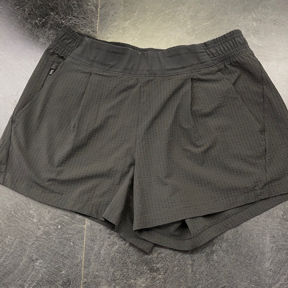 Athleta Textured Brooklyn Short